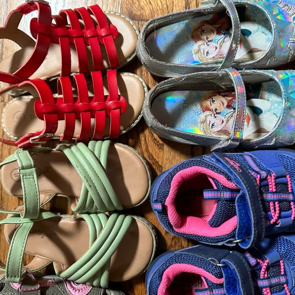 Size 8 toddler girl sandals Lot. Like new and gently used condition. - Picture 2 of 5